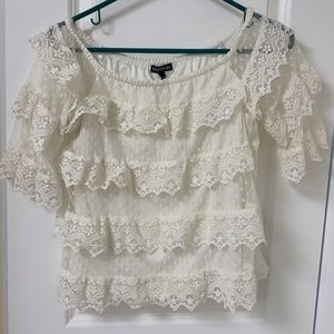 Almost new and really pretty 😀